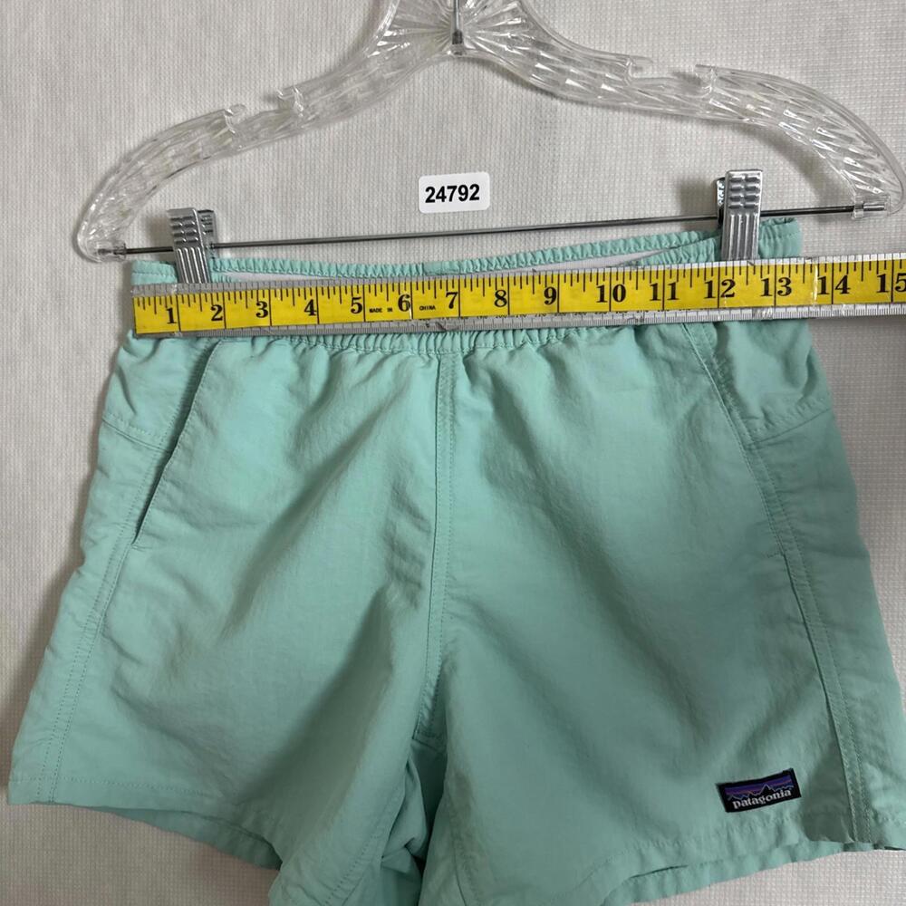 Patagonia Women's Size 2XS XXS Solid Green Nylon 4" Baggies Shorts - Picture 7 of 9